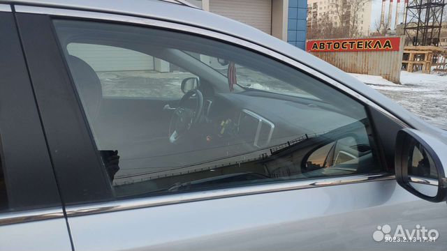 Стекло переднее правое Киа Спортейдж 4