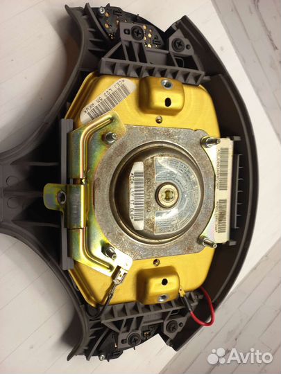 Подушка безопасности водителя dodge caravan 3