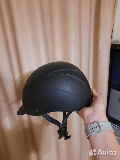 Шлем для верховой езды регулируемый