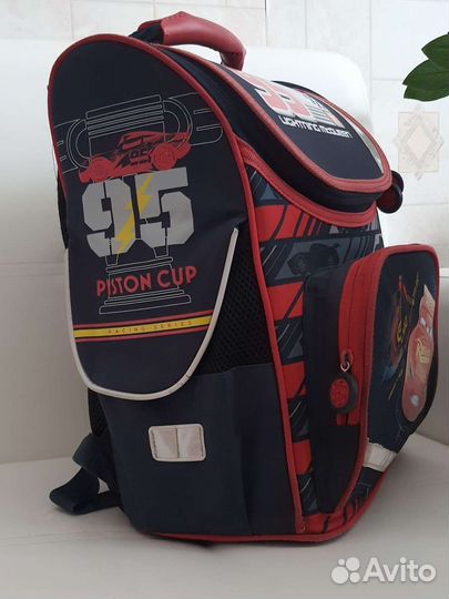 Школьный рюкзак