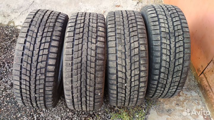 Dunlop SP Winter Ice 07 255/55 R18