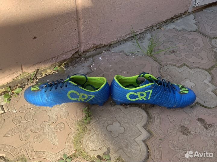 Футбольные бутсы nike