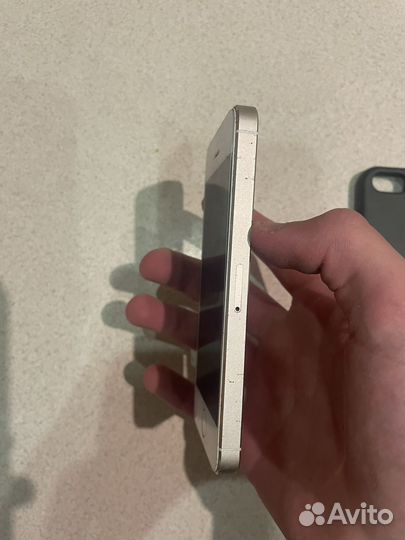 Телефон iPhone 5s
