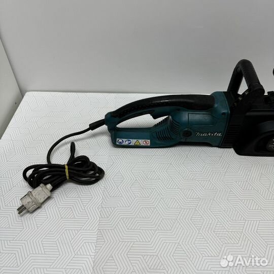 Электрическая цепная пила Makita UC 3530 A