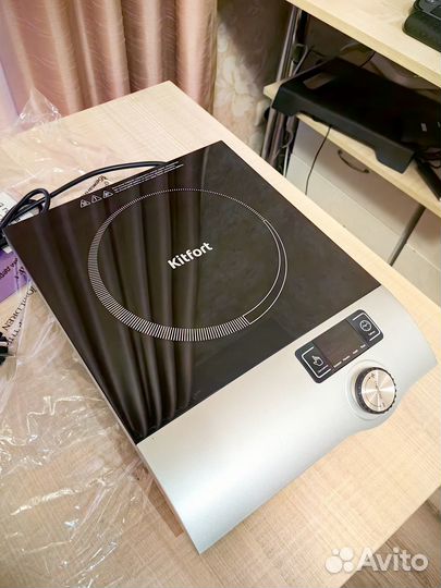 Индукционная плитка Kitfort кт-108 (Новая)