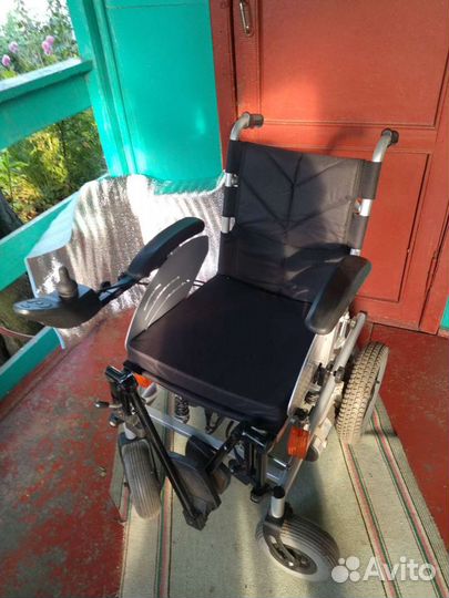 Кресло-коляска для инвалидов электрическая armed