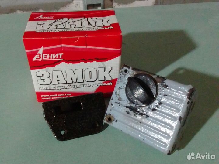 Замок накладной б/у