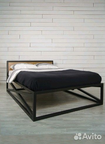 Кровать в стиле лофт