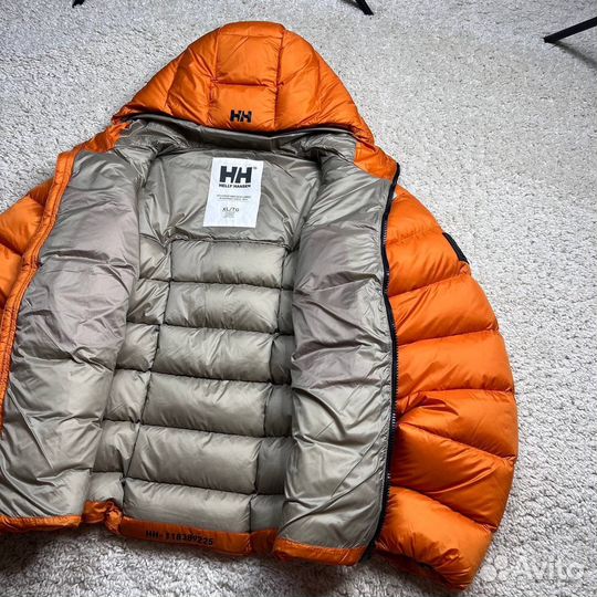 Пуховик helly hansen
