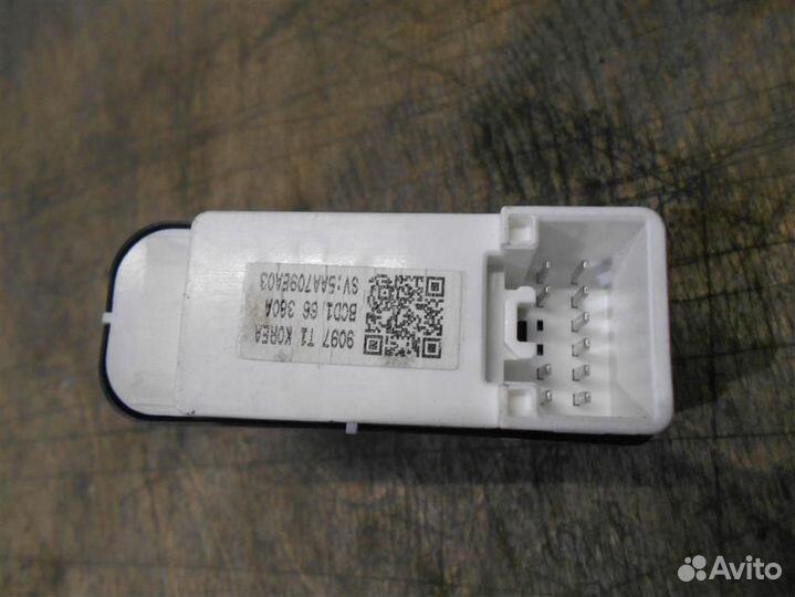 Кнопка стеклоподъемника задней правой двери от Ma