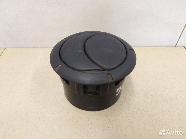 Дефлектор воздушный Logan 2005-2014