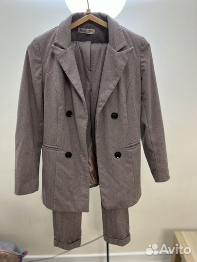 Брючный костюм женский