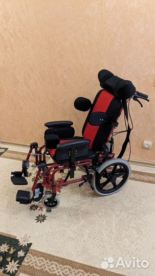 Детская инвалидная коляска комнатная