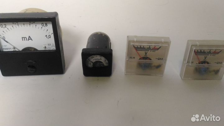 Индикаторы стрелочные