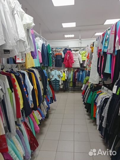 Распродажа детской одежды и обуви
