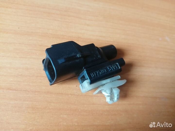Датчик abs toyota avensis 25 corolla 12
