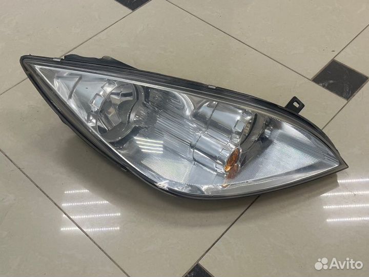 Фара передняя правая Mitsubishi Colt Z34A 135930