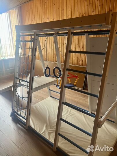 Детская спортивная стенка турник