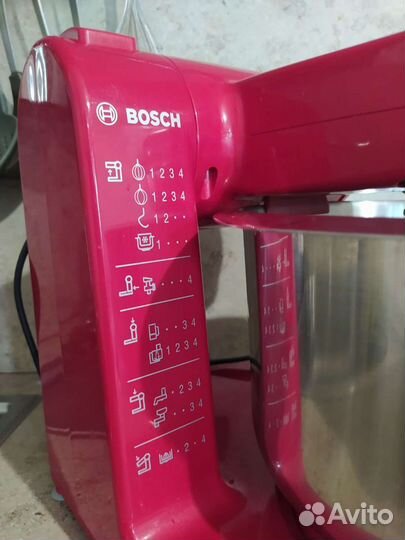 Кухонный комбайн bosch mum4 600 W красный