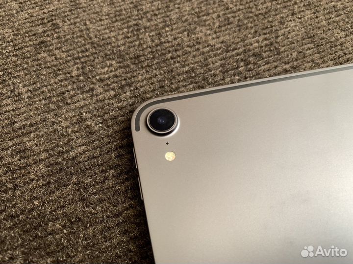 Apple iPad Pro 11 (64 Gb)