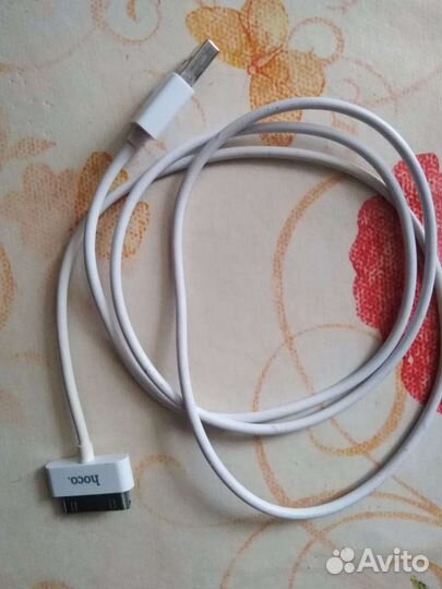 Кабель на iPhone 4