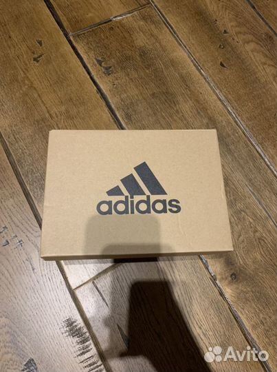 Кроссовки adidas оригинал