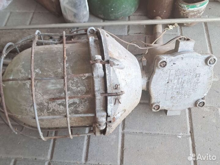 Фонарь уличный