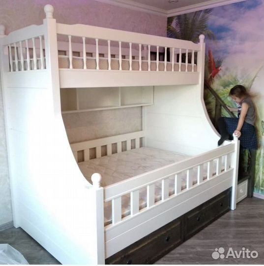 Двухъярусная кровать из массива берёзы