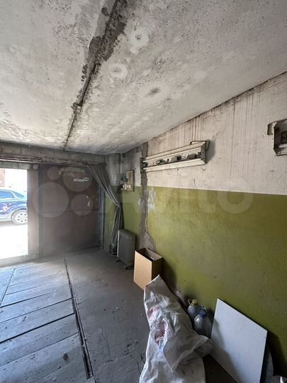 Гараж, > 30 м²