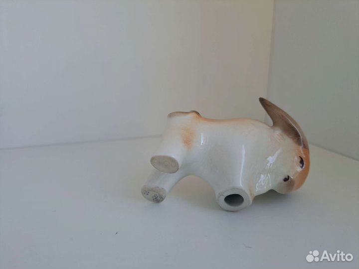 Бык статуэтка фарфоровая