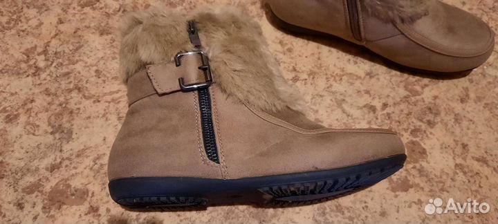 Ботинки женские 35-36 р-р
