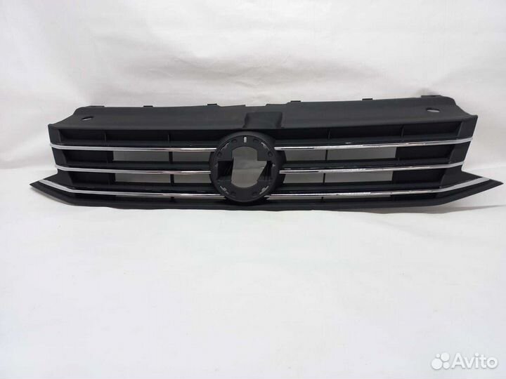 Фольксваген Поло 5 Седан решетка радиатора 2015-20