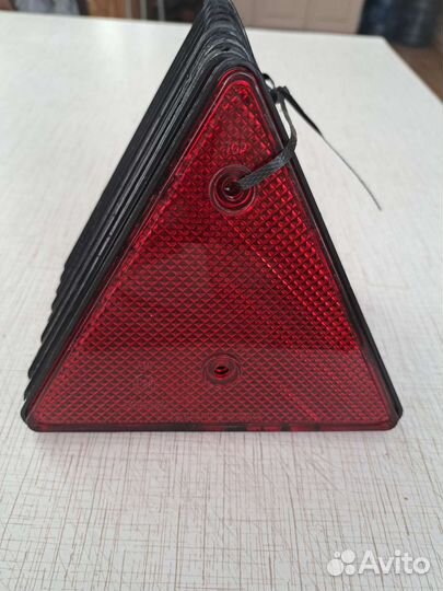 Световозвращатель фп 401 красный треугольник