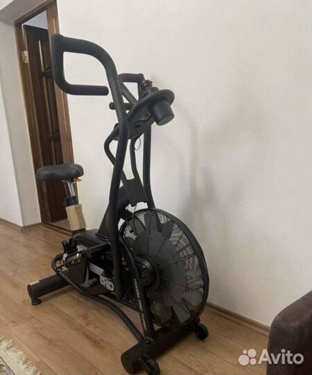 Велотренажер аэробайк