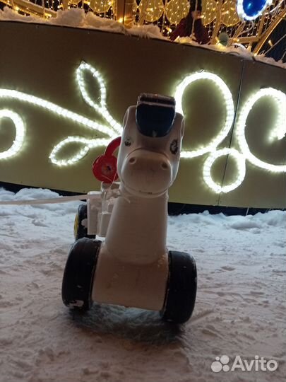 Детская машинка в виде лошадки