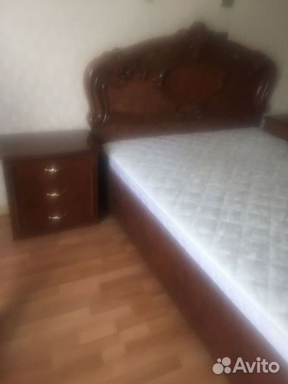 Спальный гарнитур бу