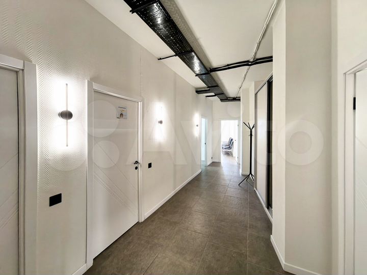 Офис с большим окном, 10.1 м²