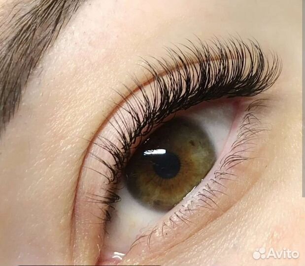 Модель на наращивание ресниц