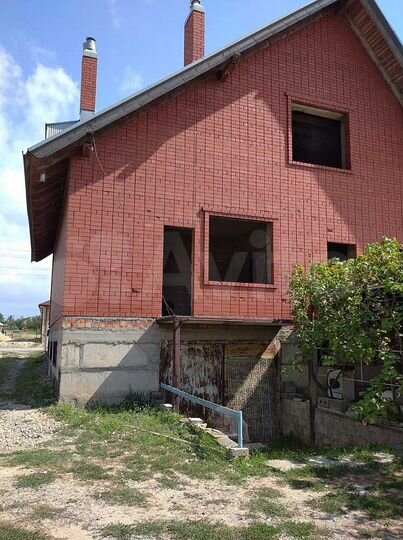 Дом 352 м² на участке 9 сот.