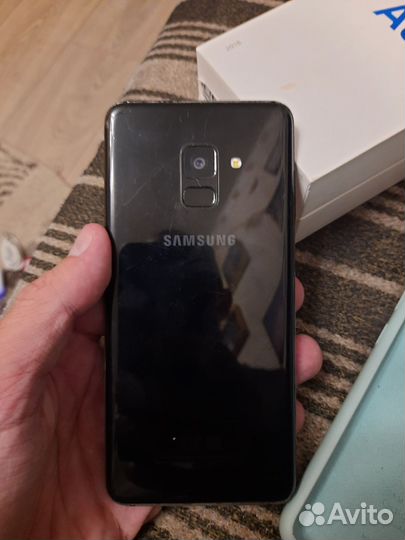Телефон Samsung galaxy A8