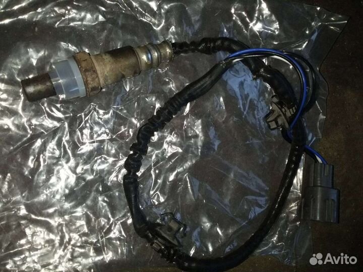 Продам датчик кислорода б/ у на Toyota Vitz