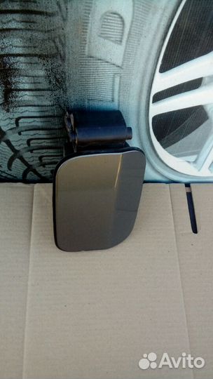 Лючок бензобака на бмв Е60