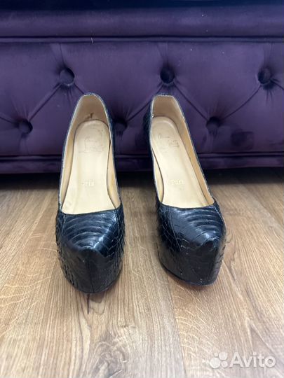 Туфли christian louboutin 37-38 питон