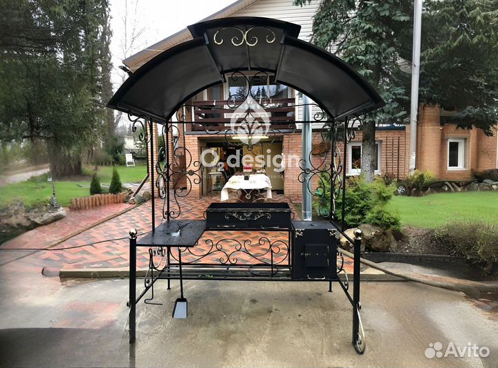 Мангальная зона под крышей