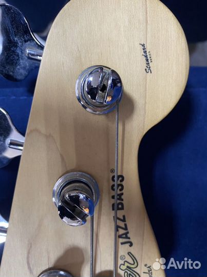 Бас гитара squier fender standart