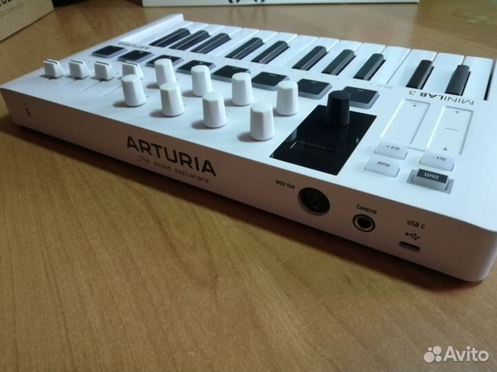 Arturia Minilab 3