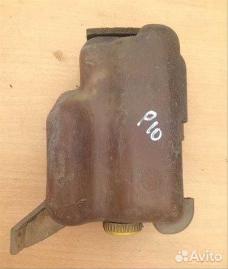 Расширительный бочок Nissan Primera P10