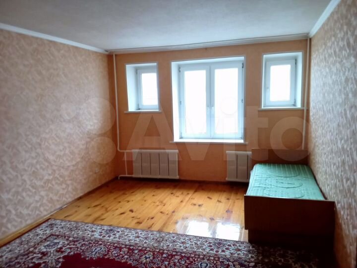 4-к. квартира, 99 м², 2/4 эт.