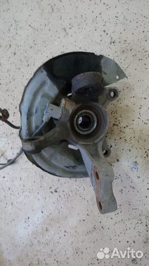 Кулак поворотный передний Toyota Avensis t220