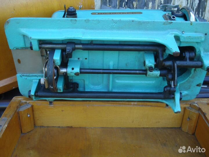 Швейная машинка Подольск 60-х годов СССР